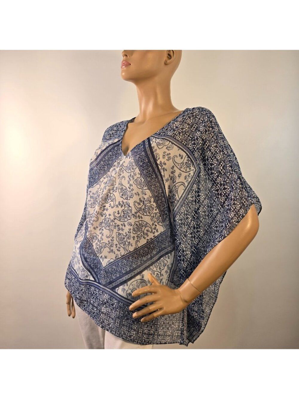 Poncho Shawl Blue Sheer Lightweight Printed Scarf Top Casual Women's Medium